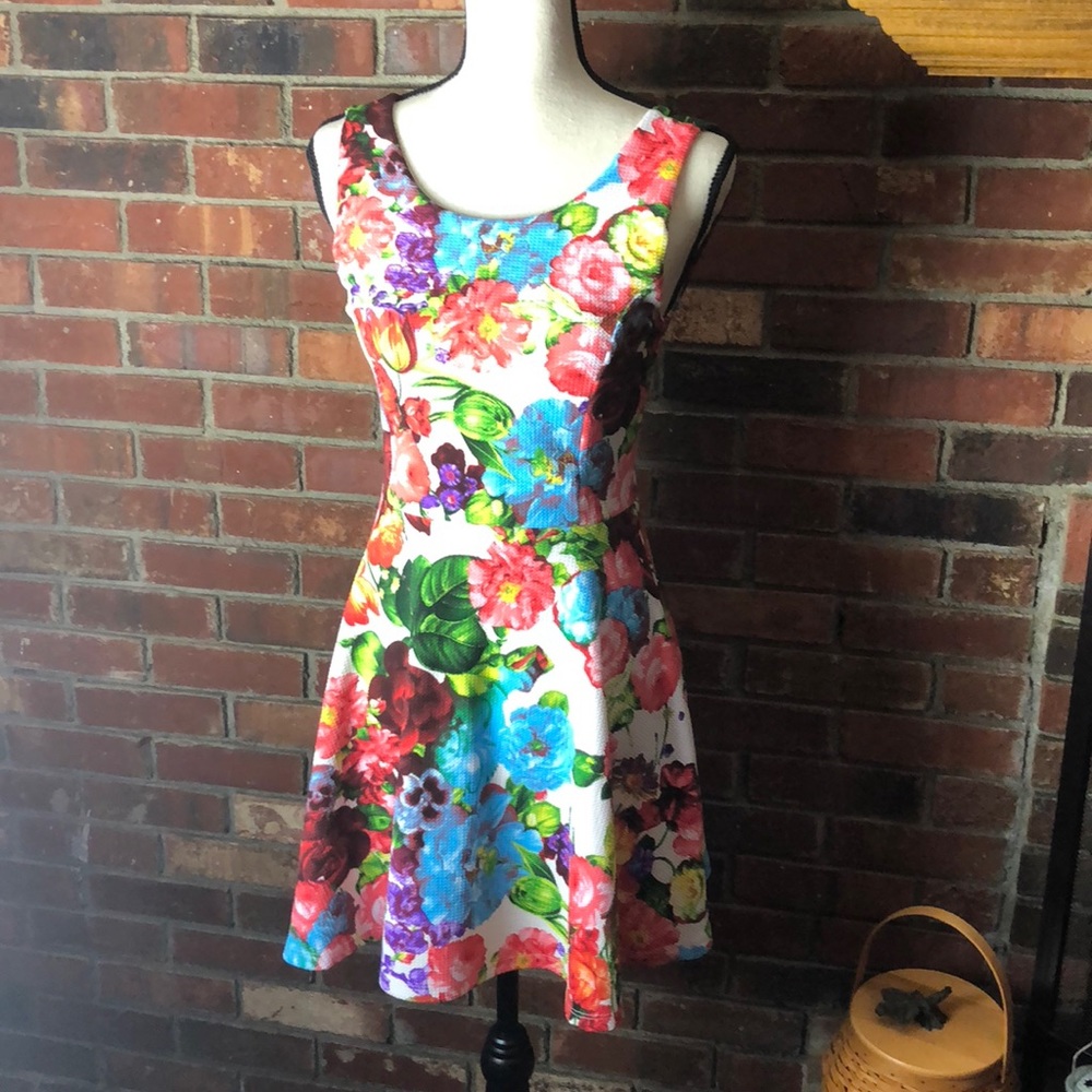 ⛱Super cute floral tank skater dress⛱